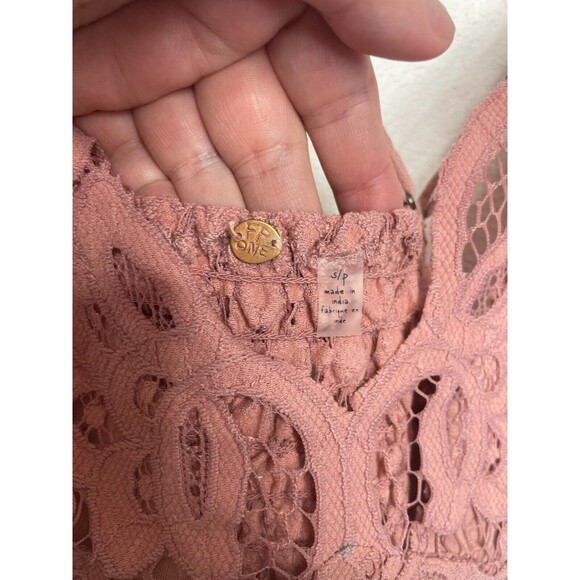 Free People Small One Adella Slip Mini Dress Rose Crochet Lace Tiered Ruffle NWT - Picture 12 of 14